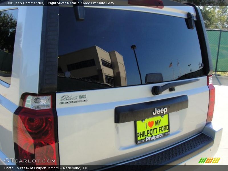 Bright Silver Metallic / Medium Slate Gray 2006 Jeep Commander