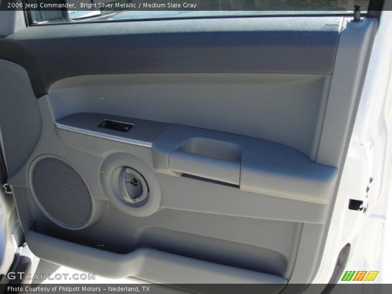 Bright Silver Metallic / Medium Slate Gray 2006 Jeep Commander