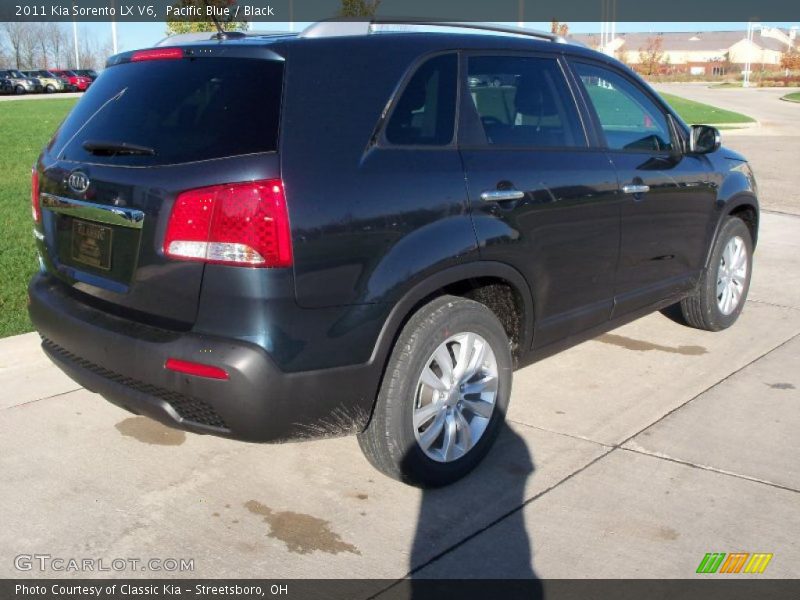 Pacific Blue / Black 2011 Kia Sorento LX V6