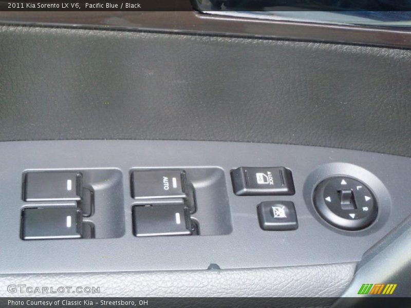 Pacific Blue / Black 2011 Kia Sorento LX V6