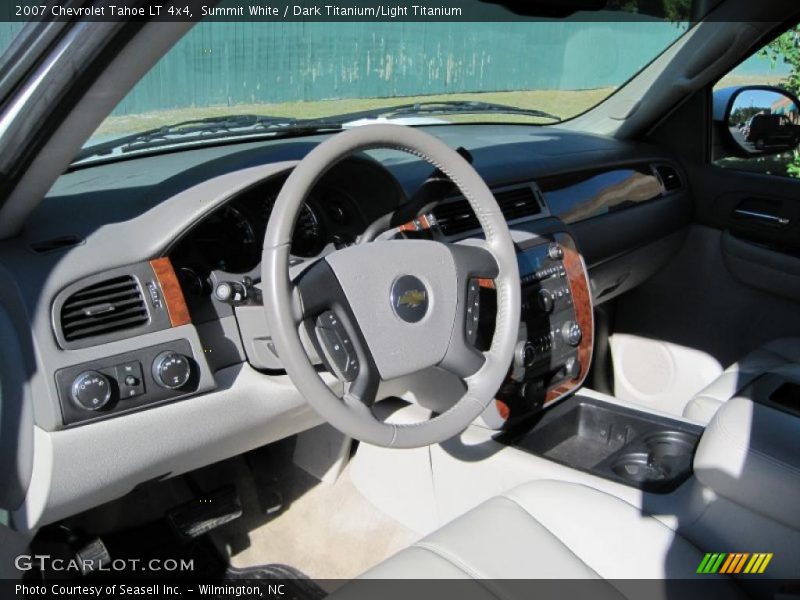 Summit White / Dark Titanium/Light Titanium 2007 Chevrolet Tahoe LT 4x4