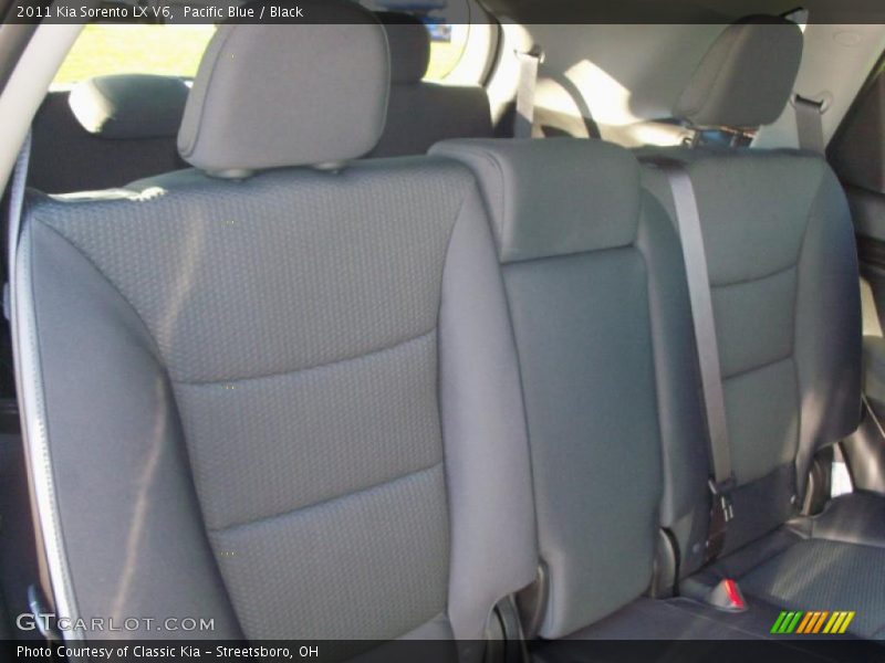 Pacific Blue / Black 2011 Kia Sorento LX V6