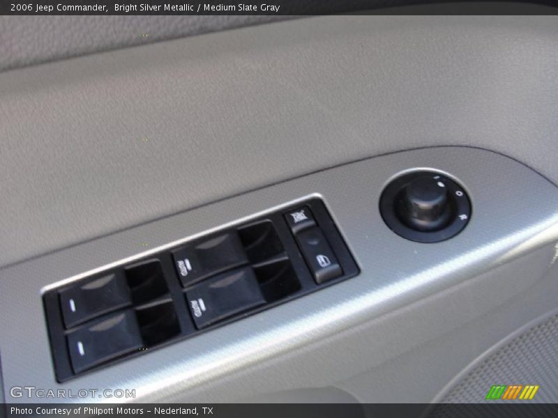 Bright Silver Metallic / Medium Slate Gray 2006 Jeep Commander