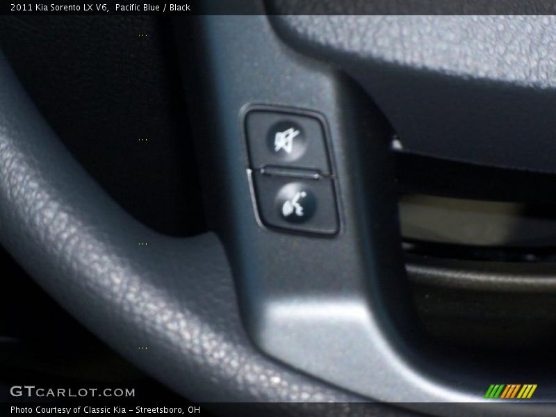 Pacific Blue / Black 2011 Kia Sorento LX V6