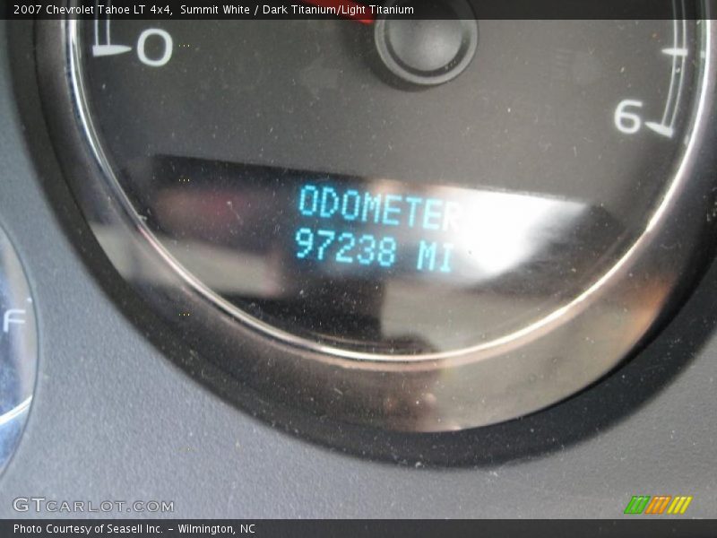 Summit White / Dark Titanium/Light Titanium 2007 Chevrolet Tahoe LT 4x4