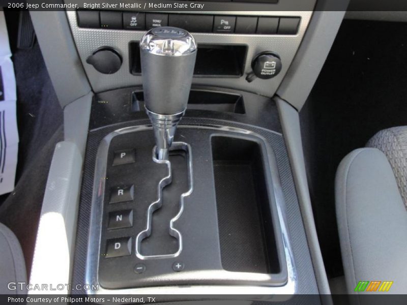 Bright Silver Metallic / Medium Slate Gray 2006 Jeep Commander