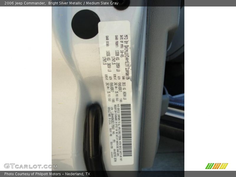 Bright Silver Metallic / Medium Slate Gray 2006 Jeep Commander