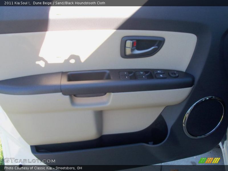 Door Panel of 2011 Soul !