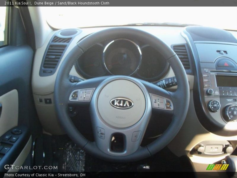 Dune Beige / Sand/Black Houndstooth Cloth 2011 Kia Soul !