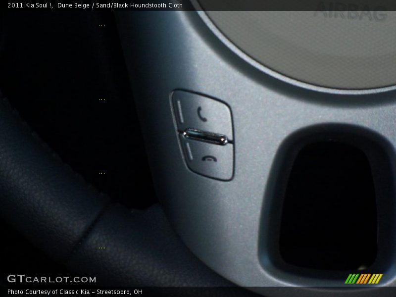 Dune Beige / Sand/Black Houndstooth Cloth 2011 Kia Soul !