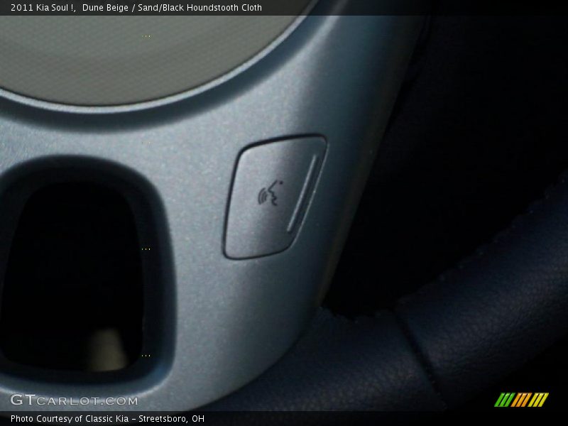 Dune Beige / Sand/Black Houndstooth Cloth 2011 Kia Soul !