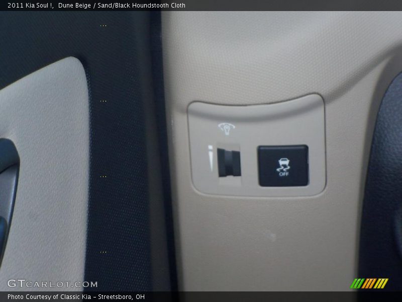 Dune Beige / Sand/Black Houndstooth Cloth 2011 Kia Soul !