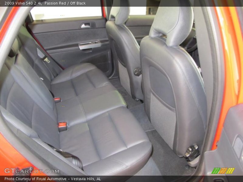 Passion Red / Off Black 2009 Volvo S40 2.4i