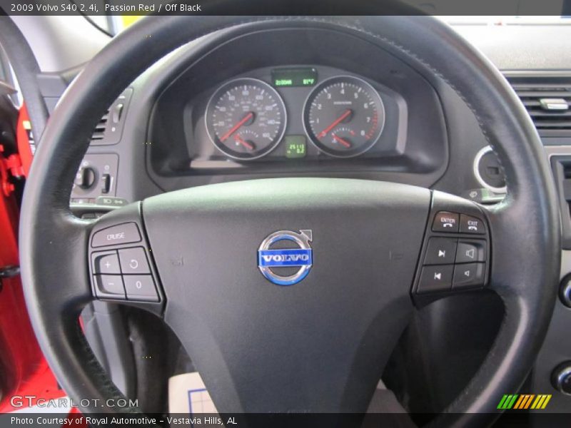 Passion Red / Off Black 2009 Volvo S40 2.4i
