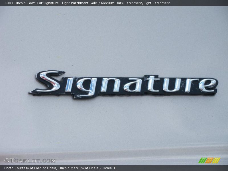 Light Parchment Gold / Medium Dark Parchment/Light Parchment 2003 Lincoln Town Car Signature