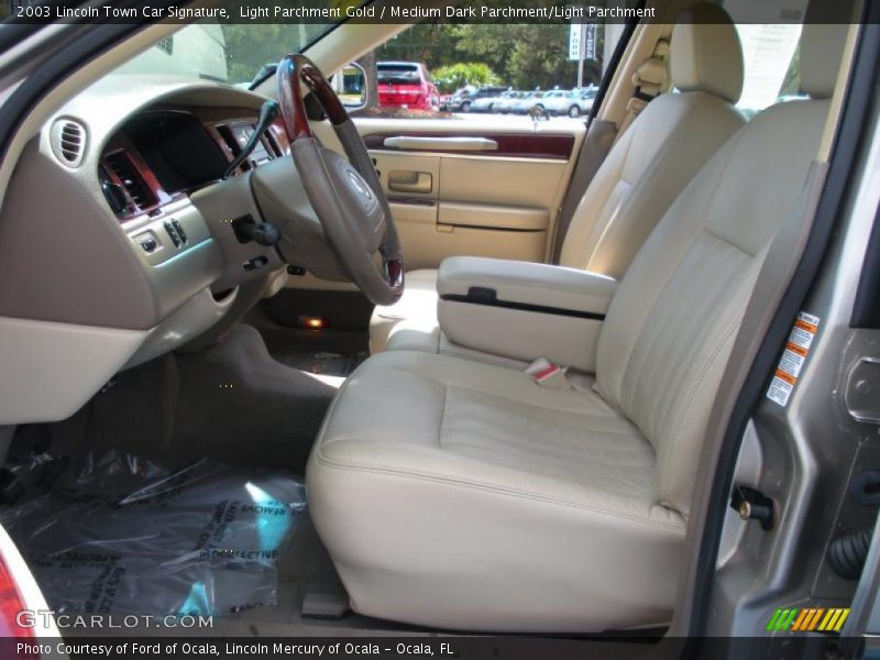 Light Parchment Gold / Medium Dark Parchment/Light Parchment 2003 Lincoln Town Car Signature