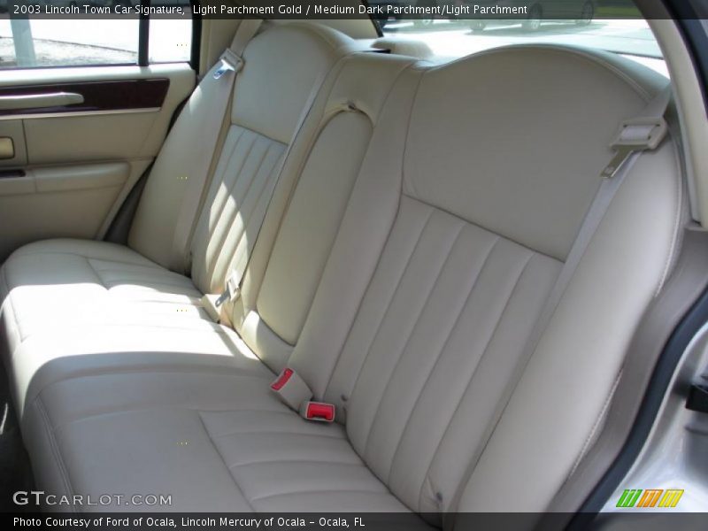 Light Parchment Gold / Medium Dark Parchment/Light Parchment 2003 Lincoln Town Car Signature