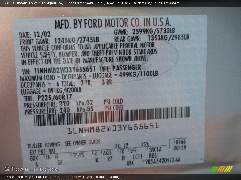 Light Parchment Gold / Medium Dark Parchment/Light Parchment 2003 Lincoln Town Car Signature