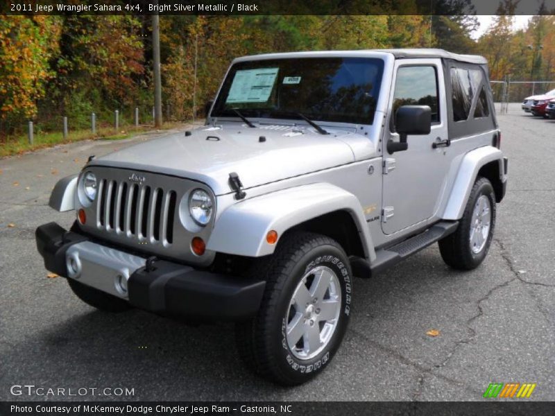 Front 3/4 View of 2011 Wrangler Sahara 4x4