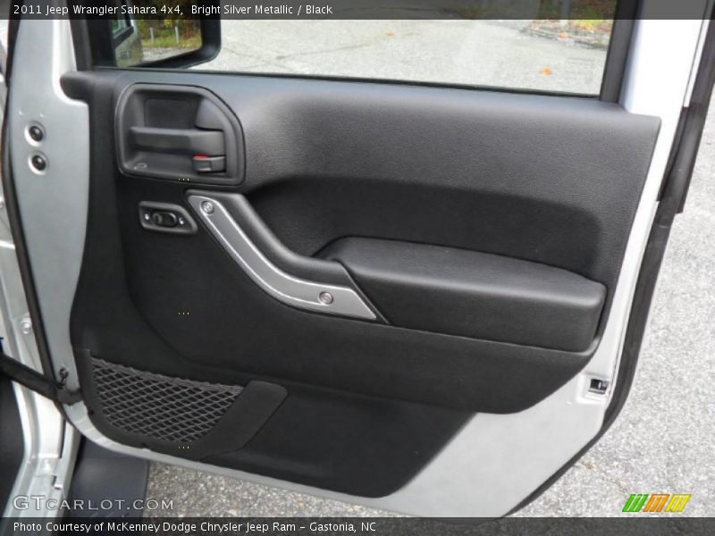 Door Panel of 2011 Wrangler Sahara 4x4