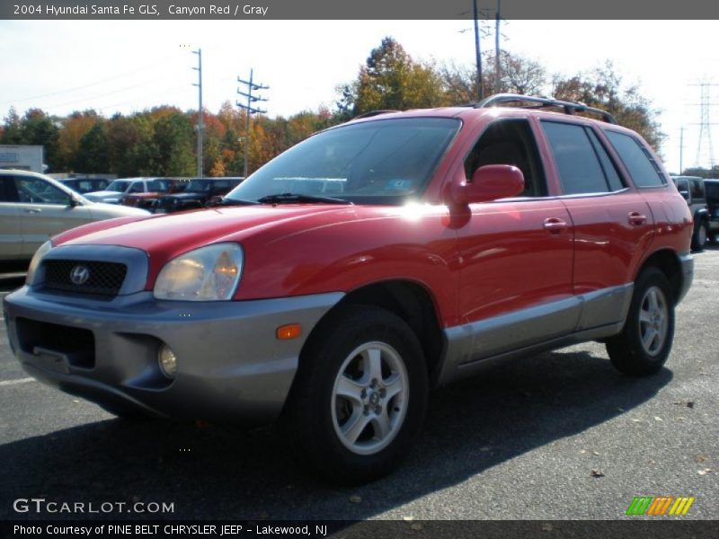 Front 3/4 View of 2004 Santa Fe GLS