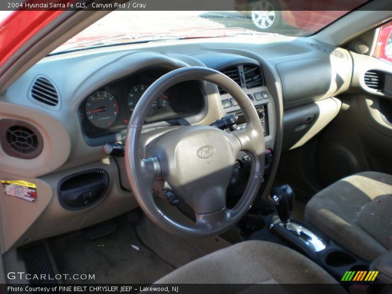 Dashboard of 2004 Santa Fe GLS
