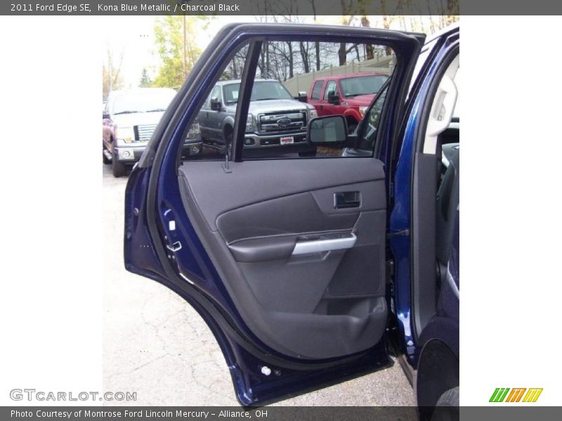Door Panel of 2011 Edge SE