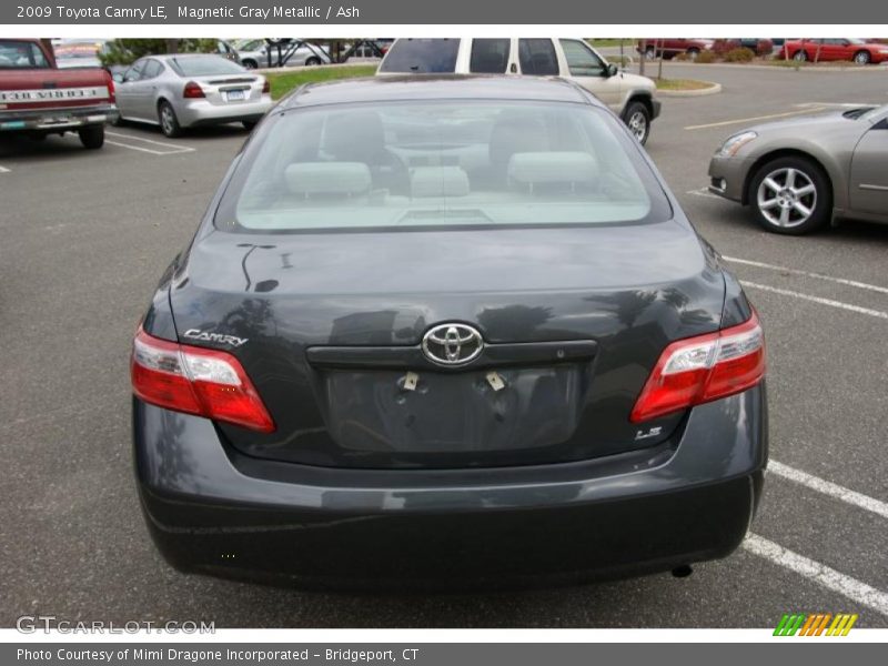 Magnetic Gray Metallic / Ash 2009 Toyota Camry LE