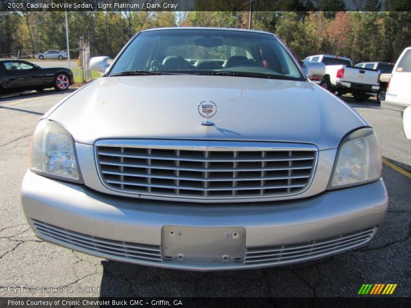 Light Platinum / Dark Gray 2005 Cadillac DeVille Sedan