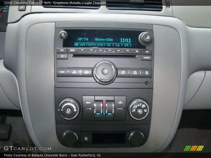 Controls of 2009 Tahoe LT 4x4