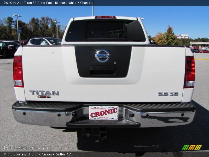Blizzard White / Charcoal 2010 Nissan Titan SE Crew Cab