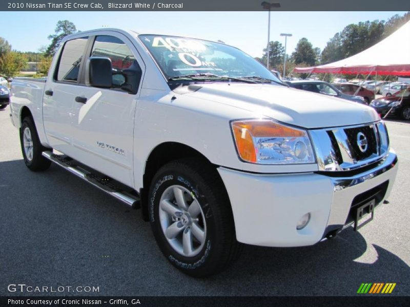Blizzard White / Charcoal 2010 Nissan Titan SE Crew Cab