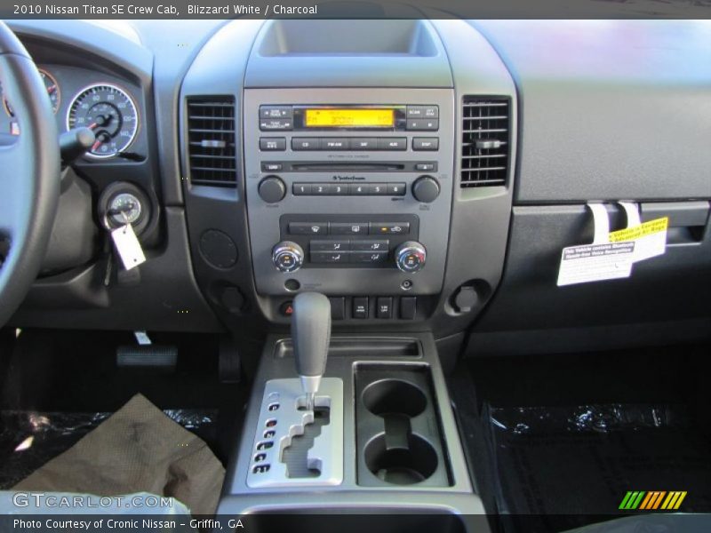 Blizzard White / Charcoal 2010 Nissan Titan SE Crew Cab