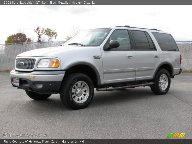 Front 3/4 View of 2002 Expedition XLT 4x4