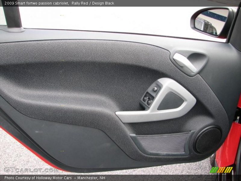 Door Panel of 2009 fortwo passion cabriolet