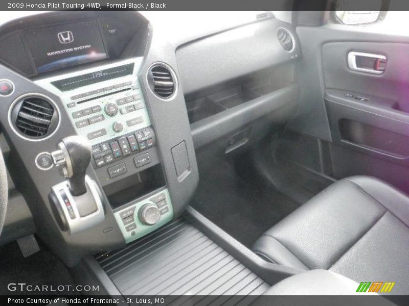 Formal Black / Black 2009 Honda Pilot Touring 4WD