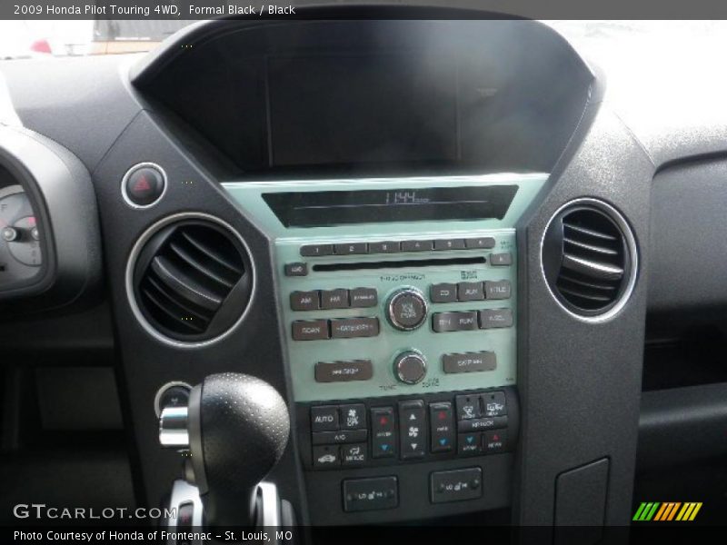 Formal Black / Black 2009 Honda Pilot Touring 4WD