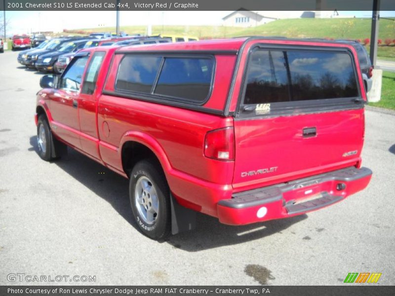 Victory Red / Graphite 2001 Chevrolet S10 LS Extended Cab 4x4