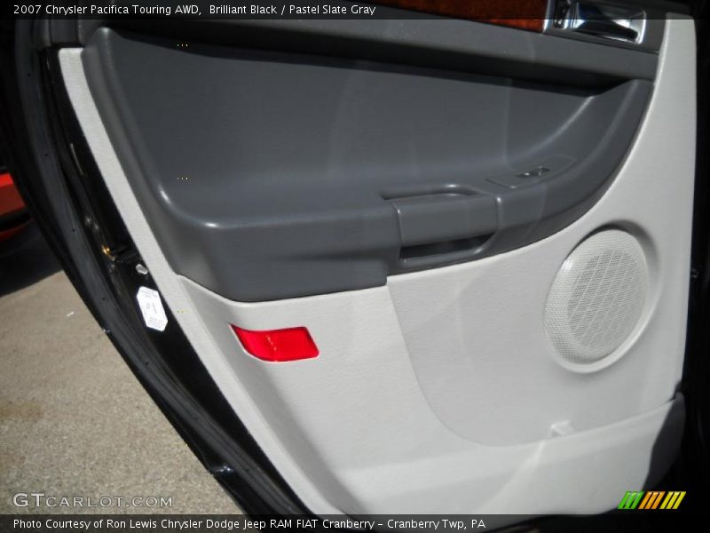 Brilliant Black / Pastel Slate Gray 2007 Chrysler Pacifica Touring AWD