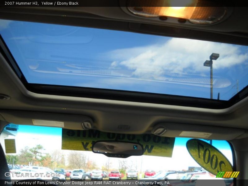 Yellow / Ebony Black 2007 Hummer H3