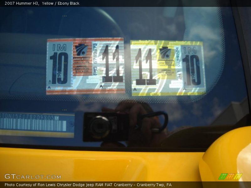 Yellow / Ebony Black 2007 Hummer H3
