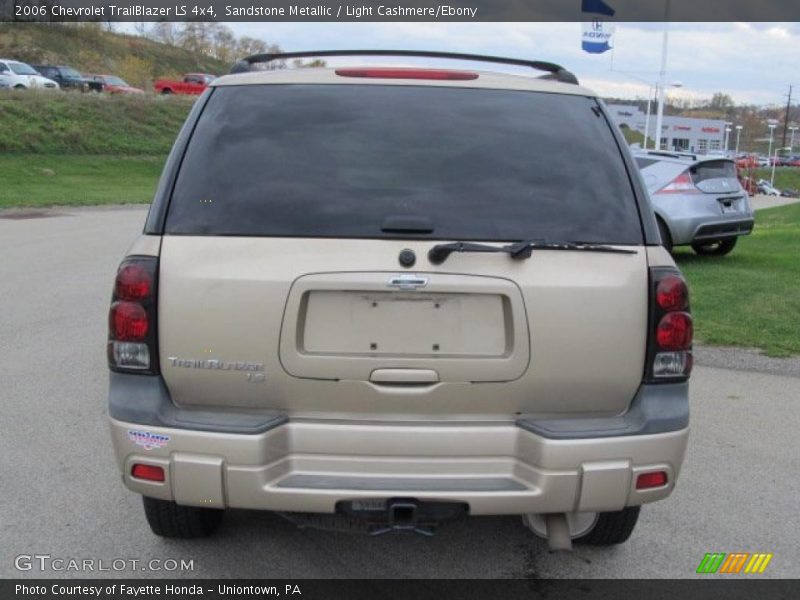 Sandstone Metallic / Light Cashmere/Ebony 2006 Chevrolet TrailBlazer LS 4x4