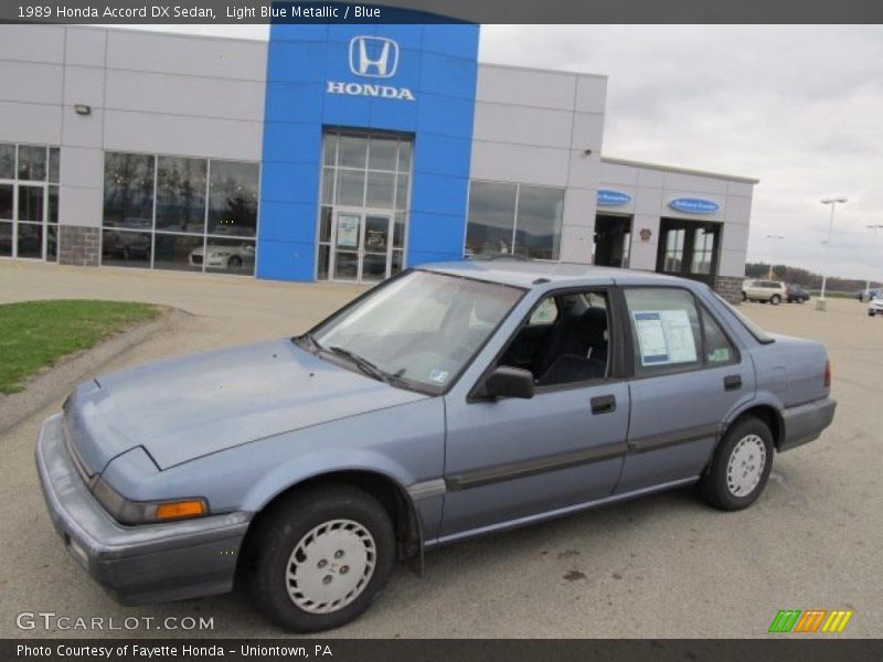 Front 3/4 View of 1989 Accord DX Sedan