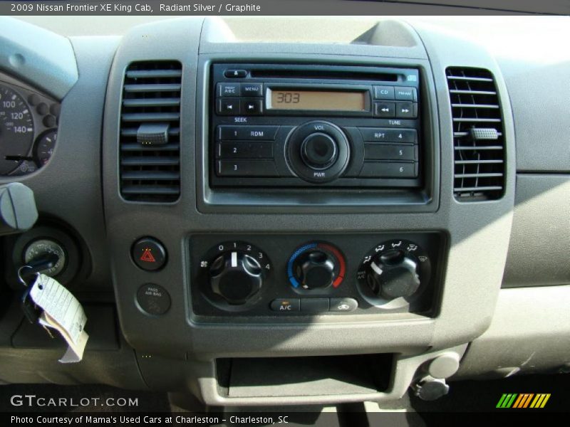 Radiant Silver / Graphite 2009 Nissan Frontier XE King Cab