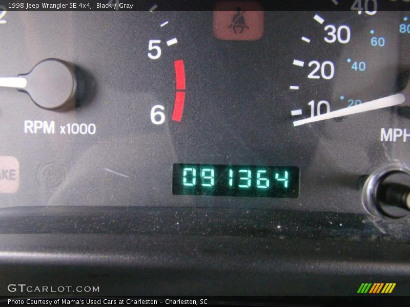Black / Gray 1998 Jeep Wrangler SE 4x4