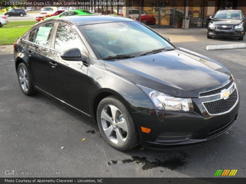 Front 3/4 View of 2011 Cruze LT