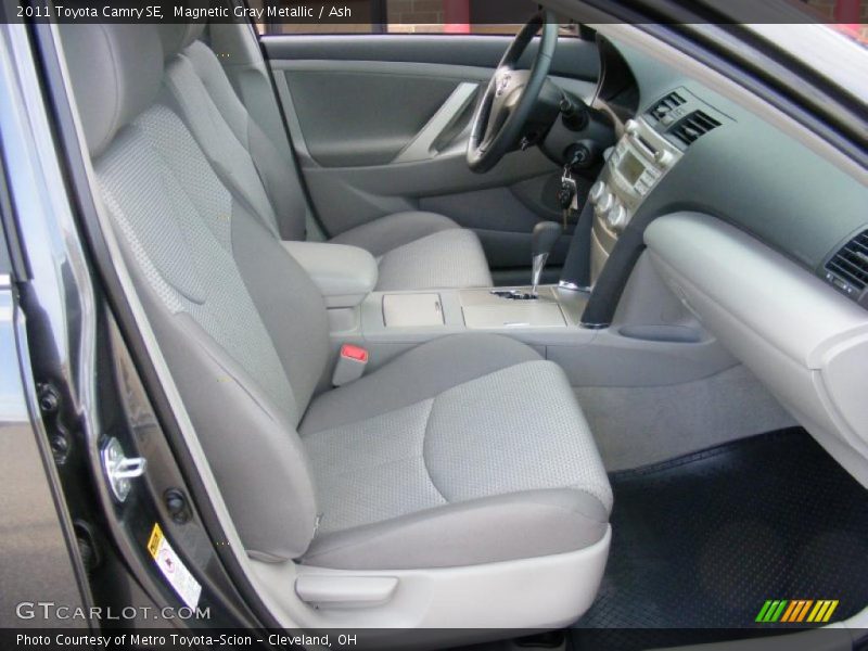 Magnetic Gray Metallic / Ash 2011 Toyota Camry SE