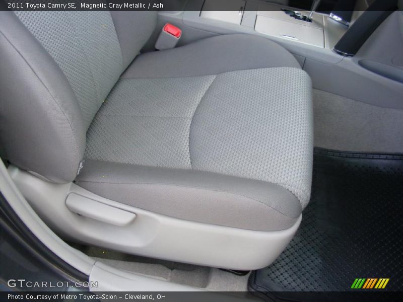 Magnetic Gray Metallic / Ash 2011 Toyota Camry SE