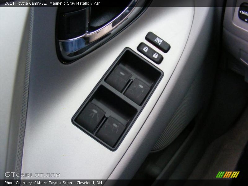 Magnetic Gray Metallic / Ash 2011 Toyota Camry SE