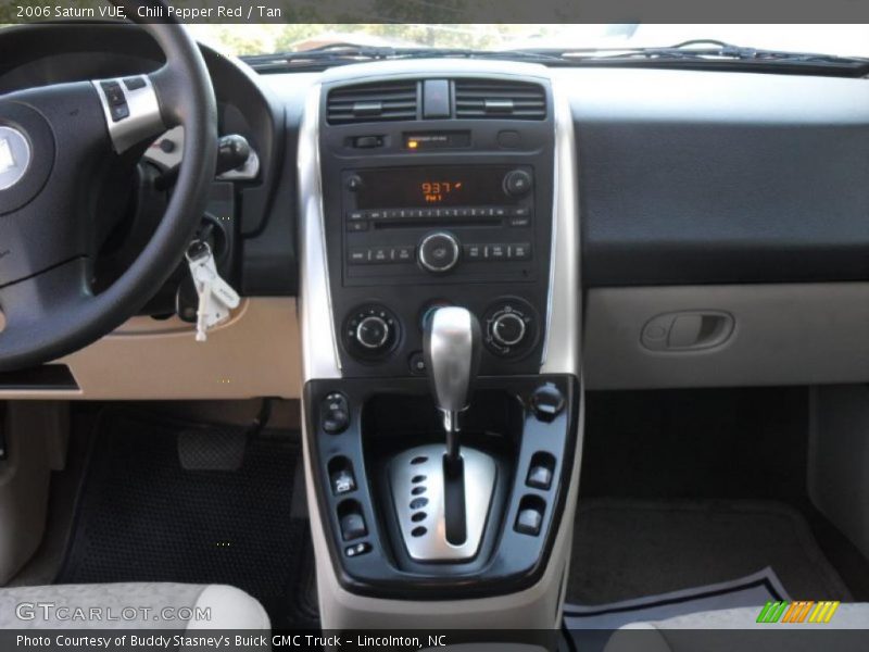 Chili Pepper Red / Tan 2006 Saturn VUE